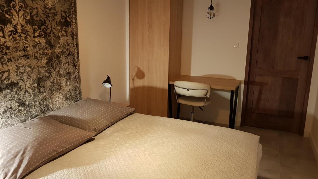 Apartament Julia Apartman Lesko Kültér fotó